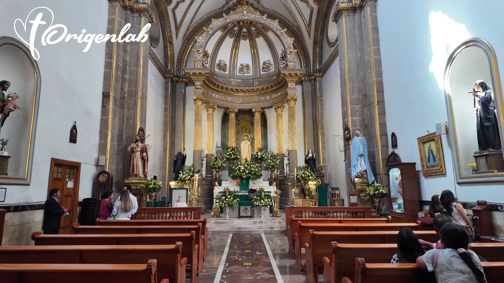 Dios abre caminos donde no los hay, restaura y levanta al caído