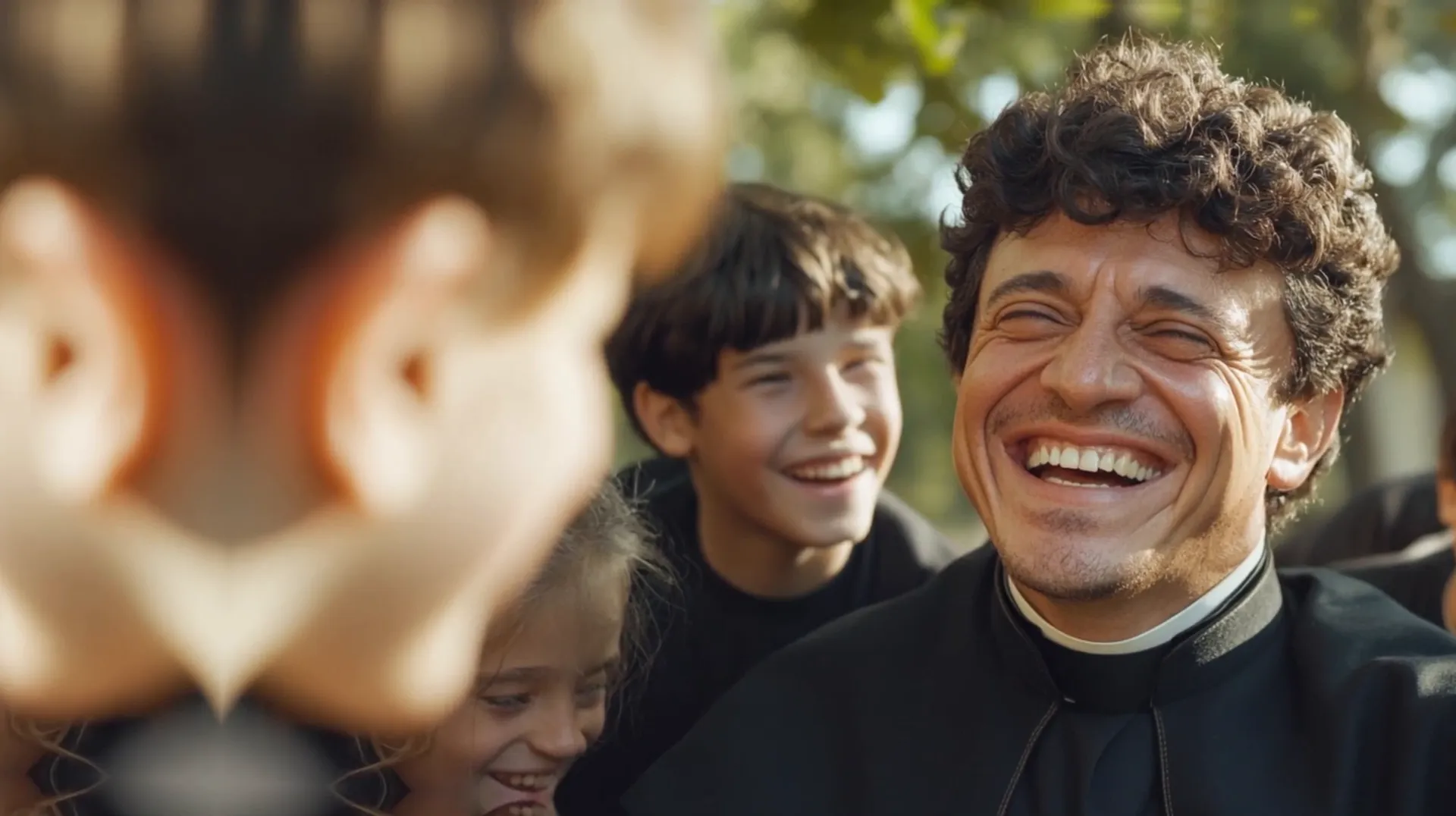 San Felipe Neri sonriendo con alegría celestial